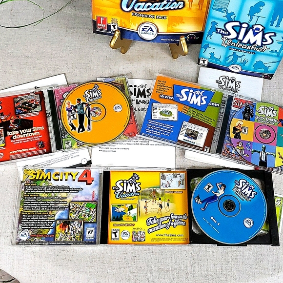 PC Sims Expansion Pack Bundle w/  Guides & Box - Original - Picture 2 of 3